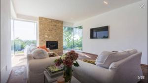 A television and/or entertainment centre at Villa gaia sasavacanza