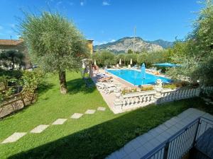 The swimming pool at or close to Hotel Villa Isabella