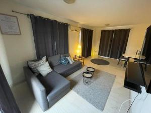Zona de estar de 3Bdr apt Pizza Hut By Platform 357