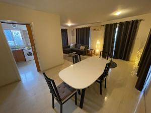 Zona de estar de 3Bdr apt Pizza Hut By Platform 357