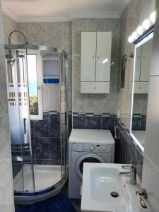 A bathroom at IRiS DEL MAR