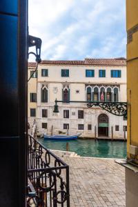 Photo de la galerie de l'établissement Locanda Sant'Agostin, à Venise