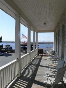 Gallery image of Riverview Hotel in Saint Marys