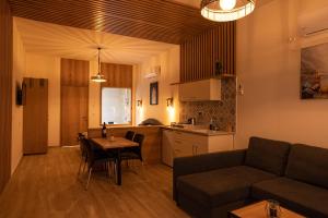 O bucătărie sau chicinetă la Sunset B&B
