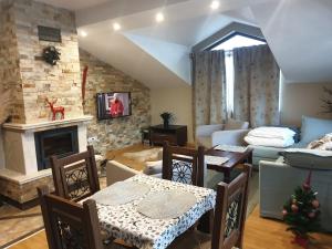 Posezení v ubytování Apartments Elegance + 19 fotografií