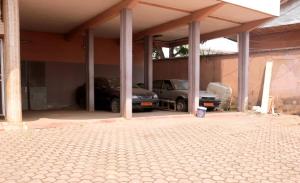 Gallery image ng Appartement meublé au centre ville Yaoundé au Carrefour Vallee Nlongkak sa Yaoundé