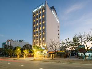 Foto da galeria de Avenis Hotel em Da Nang