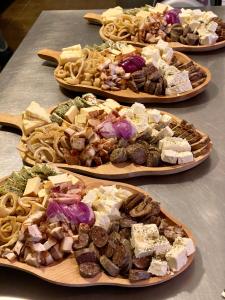 Jídlo v penzionu nebo okolí