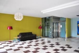 Posedenie v ubytovaní Apartamentos Regollera