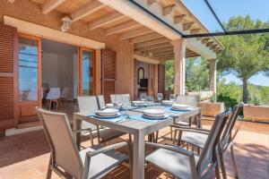 Balkon lub taras w obiekcie Finca Bosc de Can Alou by Mallorca House Rent
