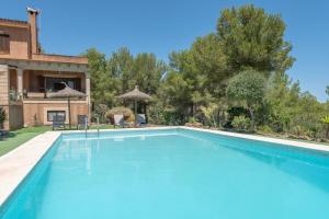 Basen w obiekcie Finca Bosc de Can Alou by Mallorca House Rent lub w pobliżu