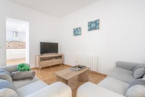 TV a/nebo společenská místnost v ubytování Casa Juavert by Mallorca House Rent