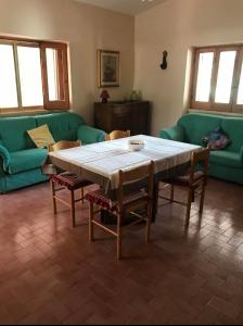 Φωτογραφία από το άλμπουμ του Nature, memories and garden shower at Casa del Castello σε Castel del Monte +35 φωτογραφίες