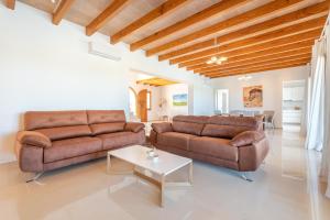 Ein Sitzbereich in der Unterkunft Finca Sa Era by Mallorca House Rent