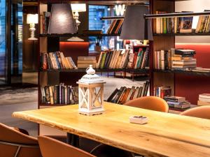 Biblioteca nell'hotel