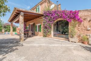 Hoone, kus puhkemaja asub