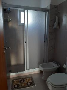 Koupelna v ubytování Hospedaje Departamentos Costa del Uruguay