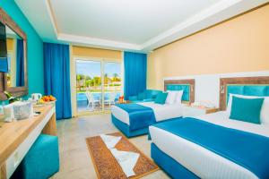 Foto da galeria de Titanic Beach - Families and Couples only em Hurghada