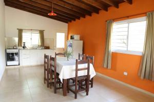 Η κουζίνα ή μικρή κουζίνα στο Casitas Despertar del Valle