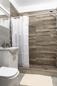 Imagen de la galería de Callisto 3 Bedroom Apartment, en Lárnaca 18 fotos más