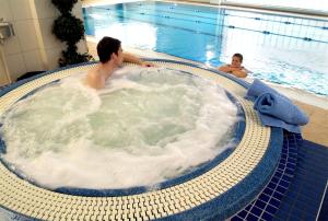 Gestir sem dvelja á Treacys Hotel & Leisure Centre Waterford