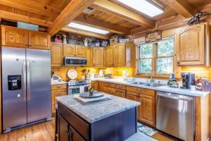 Zdjęcie z galerii obiektu Majestic Mountain Top, Best View in Bryson City! w mieście Bryson City