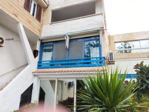 A balcony or terrace at 2bed rooms 95m, Garden&sea view, first floor, Family only دور اول بمدخل مستقل