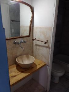 Bathroom sa Cabañas La Caballeriza San Lorenzo