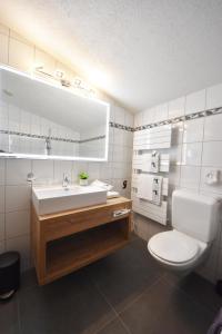 Koupelna v ubytování K-Appartements Klösterle + 37 fotografií