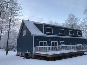 4200 sq ft new build 5 bedroom house in Tiny, Ontario with beaches and trails seconds away! Skiing nearby!!
