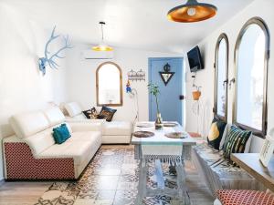 A seating area at Casa Bakara
