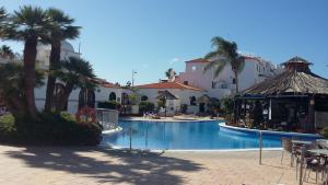 Swimmingpoolen hos eller tæt på Fairways Club, Duplex B22