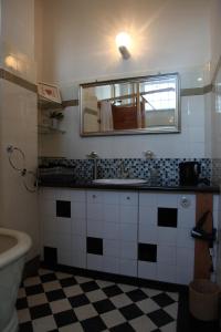 A bathroom at Ahoi Még 37 kép