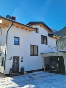 Nespecifikovaný výhled na hory nebo výhled na hory při pohledu z apartmánu