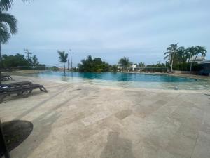 Kolam renang di atau dekat dengan Playa la Boquilla, Apto dentro Condominio Hotel Sonesta