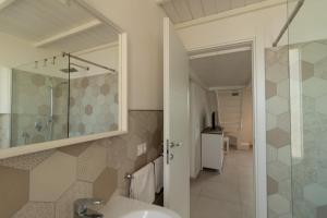 A bathroom at Casa di Ninni Mono