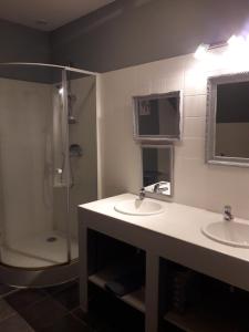 Ένα μπάνιο στο La métairie de Laura