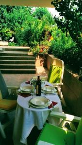 Taman di luar Beautiful cozy house in the Greek Riviera