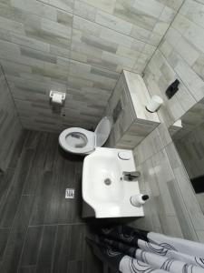 Een badkamer bij Apartman Studio LASTIN PUT Divčibare
