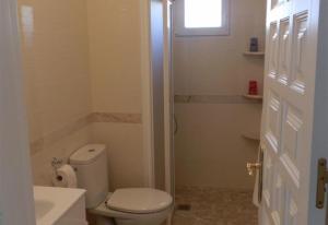 A bathroom at Villa Salt Lake near city and beach Még 24 kép