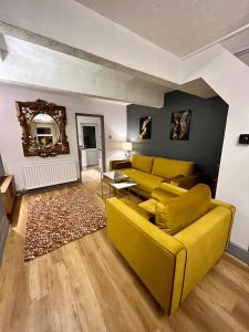 Gallery image of Stylish Uphill Townhouse in Lincoln