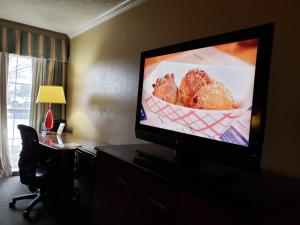 TV a/nebo společenská místnost v ubytování Extend-a-Suites - Extended Stay, I-40 Amarillo West
