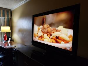 TV a/nebo společenská místnost v ubytování Extend-a-Suites - Extended Stay, I-40 Amarillo West