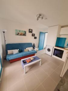 Χώρος καθιστικού στο appartement vue mer,accès direct plage,fibre,clim,parking public gratuit