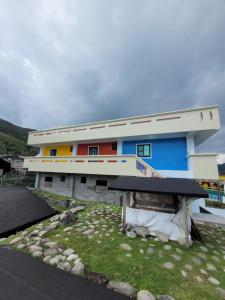 Budova, v ktorej sa privát nachádza + 37 fotografií