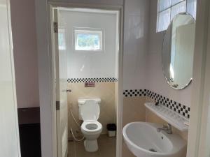 Bagno di The 4 Blocks at Kata noi