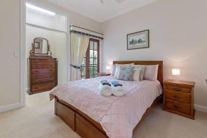 Voodi või voodid majutusasutuse Grand Queenslander for Large Groups 5 mins to Maleny and Montville toas
