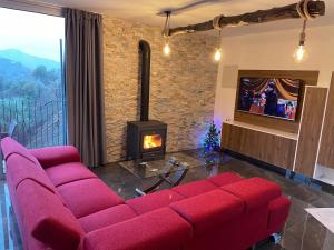 Imagem da galeria de SOFROS VALLEY HILLS CHALET em Ayios Mamas