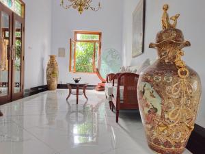 A seating area at Griya Asih