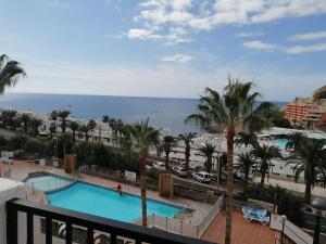 The swimming pool at or close to Amazing View Holiday Home near of the sea